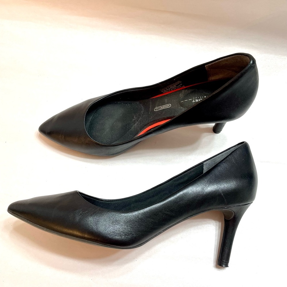 8.5 M Rockport Total Motion 75mm pointy toe pump heels 3” black leather